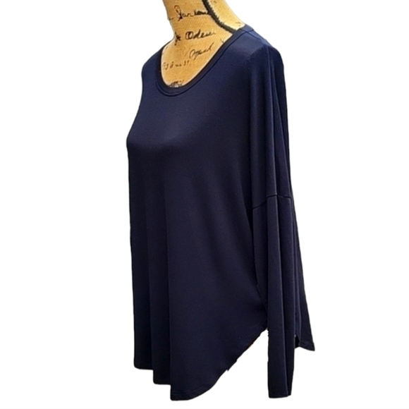 Women's Long Sleeve Top with Vented Sides - Picture 6 of 17